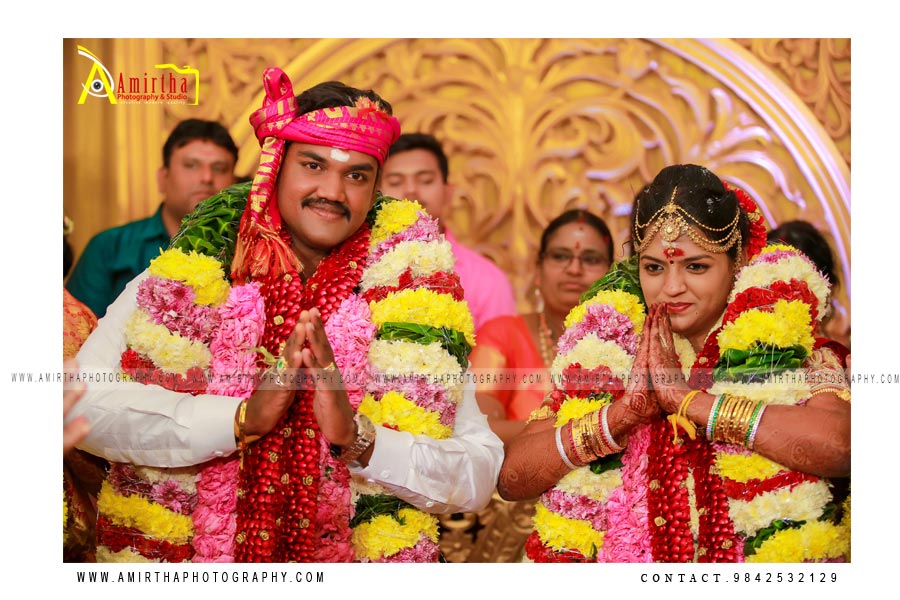 professional Sourashtra candid wedding photography in Madurai