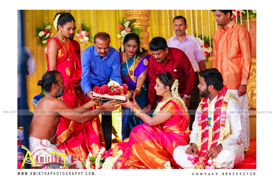 professional Sourashtra candid wedding photography in Dindigul Candid Videographers in Dindigul