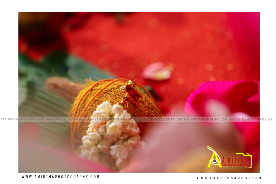 professional Sourashtra candid wedding photography in Madurai